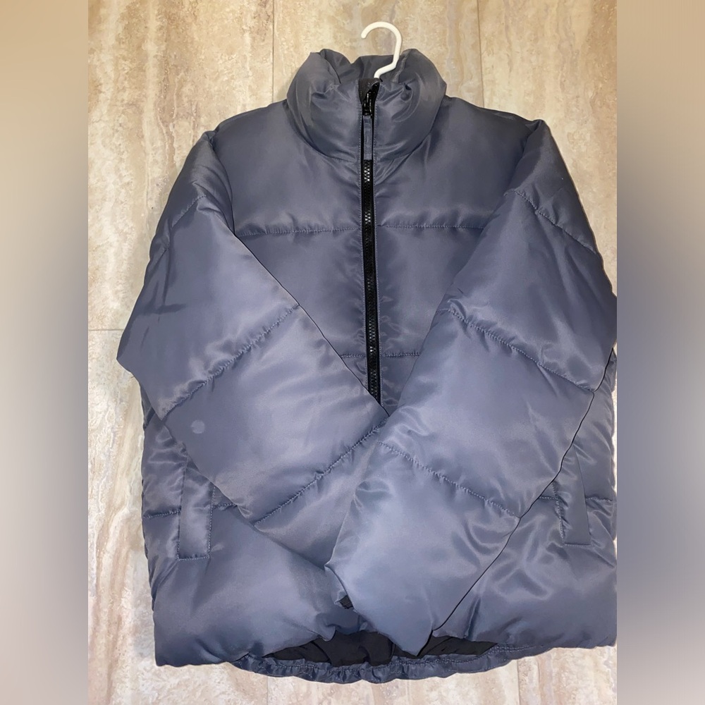 New with tags Abercrombie and Fitch Puffer Jacket blue/ grey small
